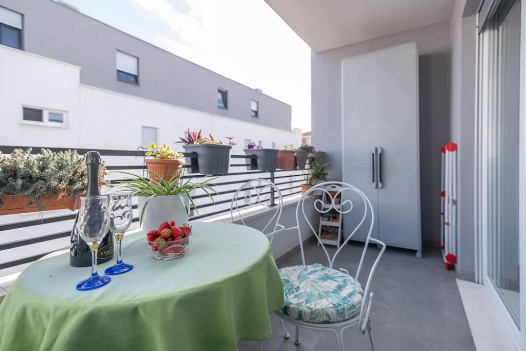 Feel Like Home Podstrana Exterior photo